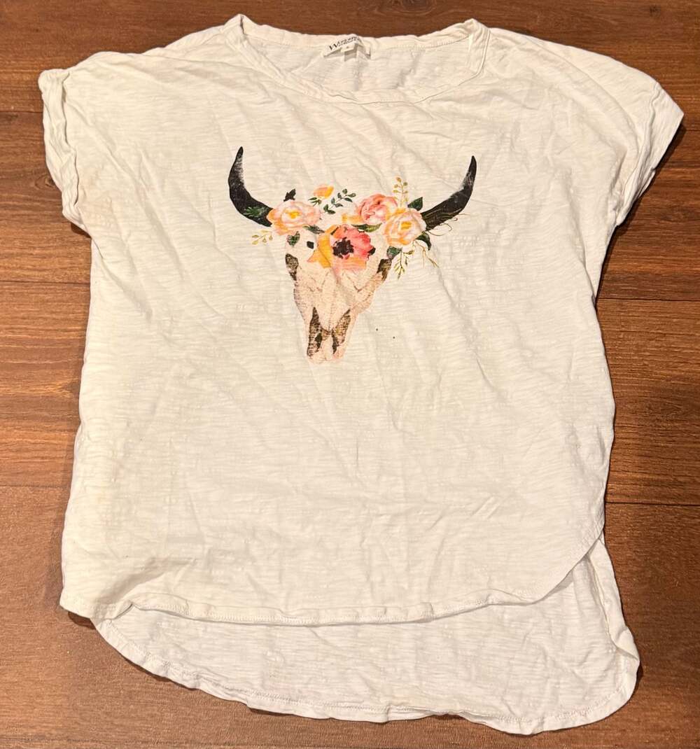 Wonderland by Orange White Floral Bull Skull Graphic Tee Size S